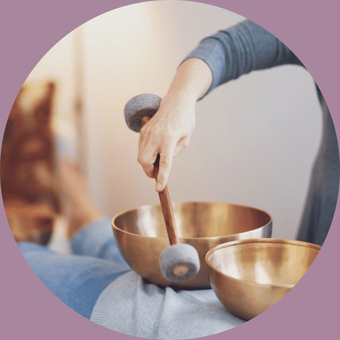 Massage Bols Tibétains - acupression - réflexologie – effleurage, cristaux, couleurs